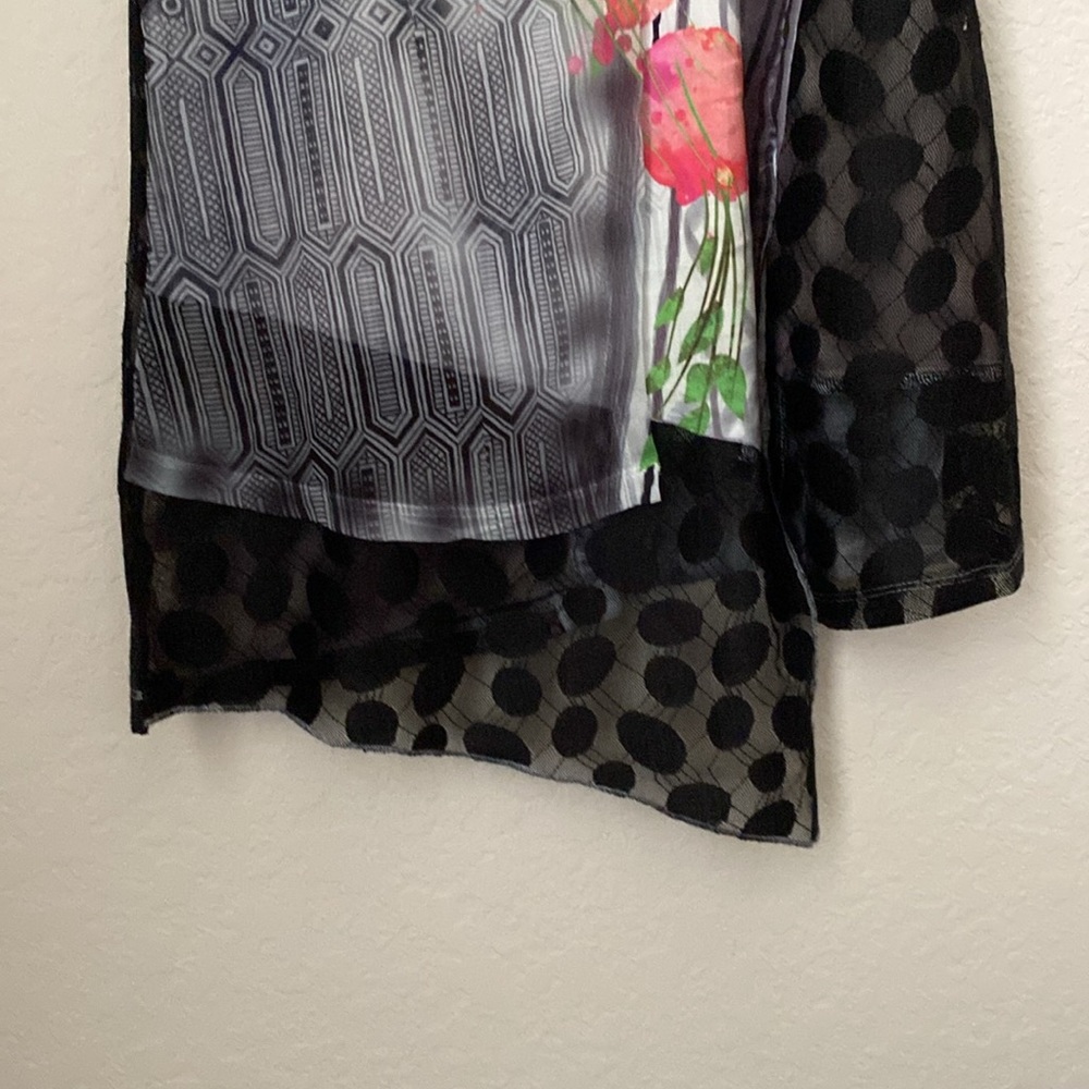 Vintage Concepts Mixed Materials Tunic - Picture 10 of 13
